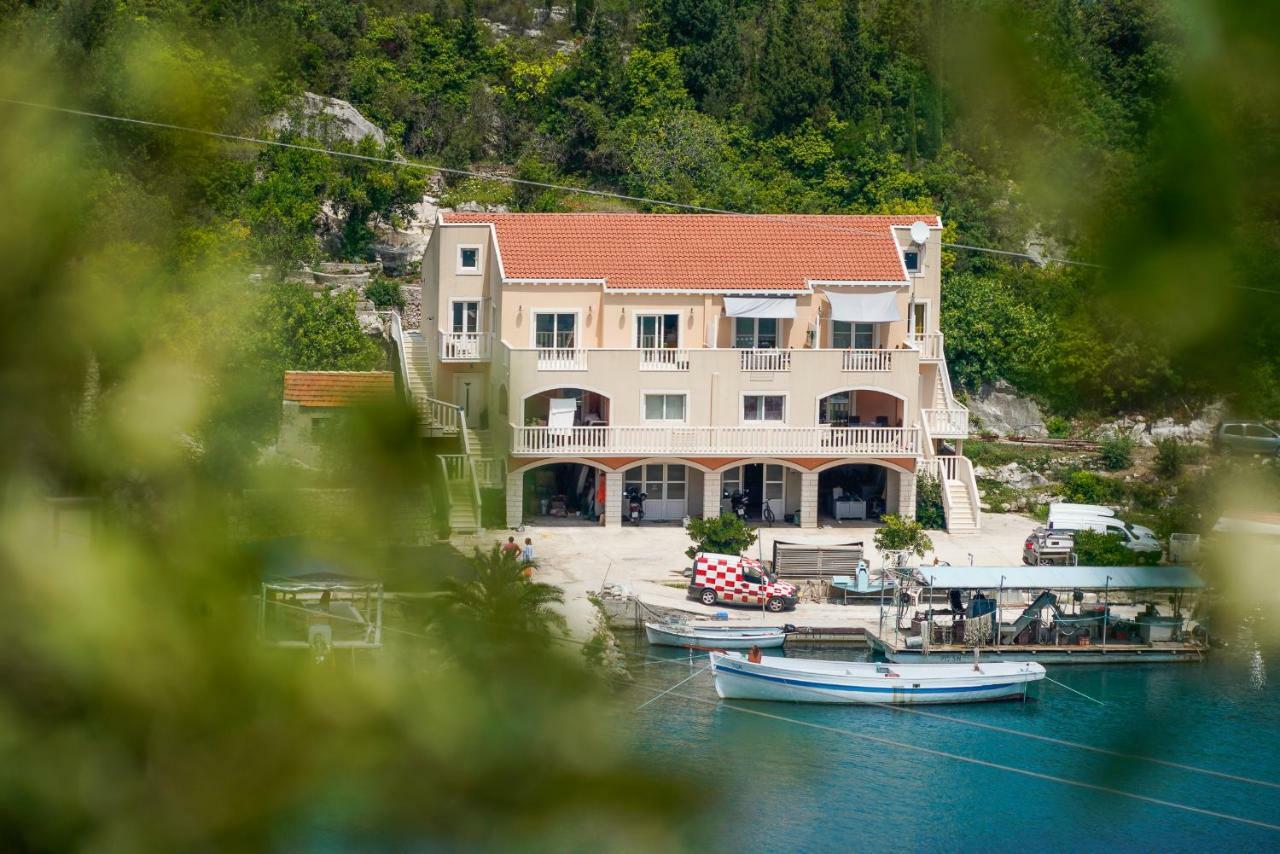 Apartmani Ponta Ston Luaran gambar